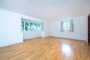 Sitting Room- click for photo gallery